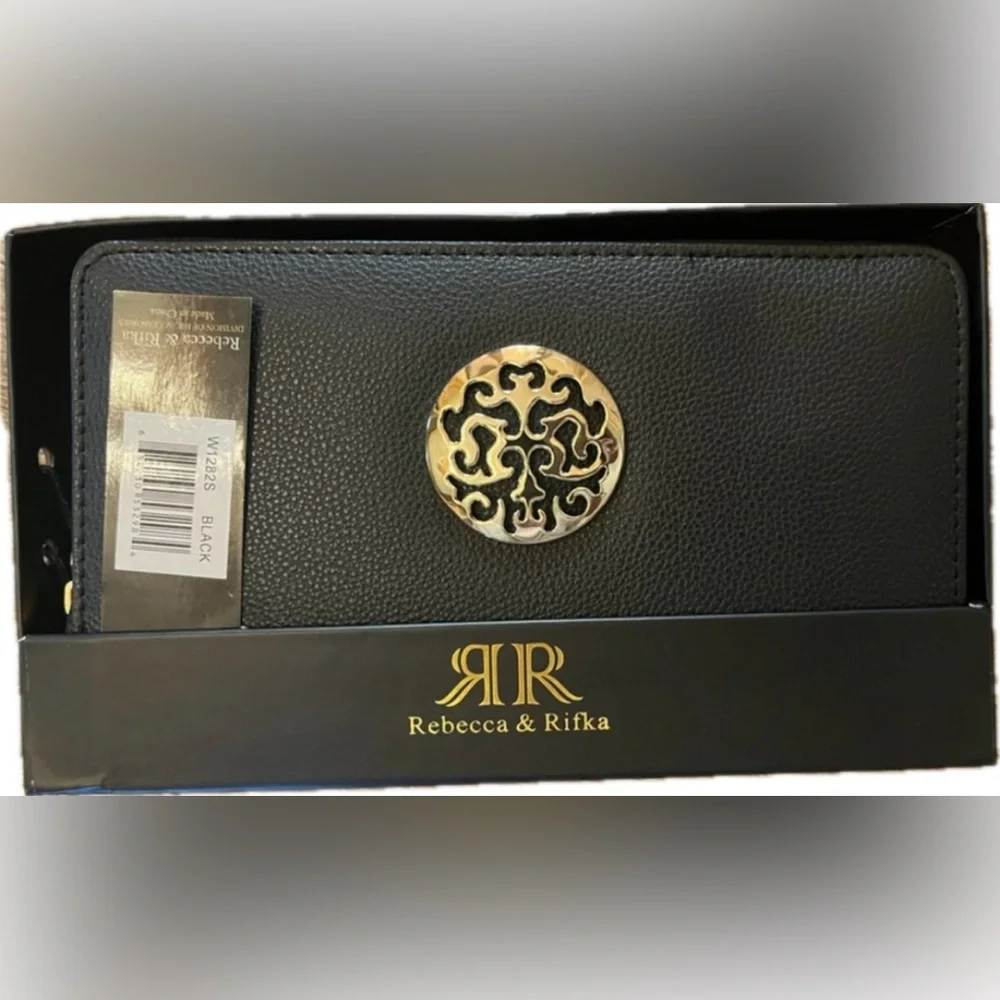 Rebecca & Rifka New York, NY /Wristlet clutch. New with Tags.